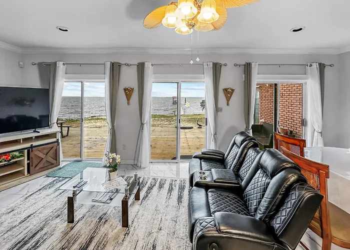 Dolphin Watch For Lasting Memories Holiday home *